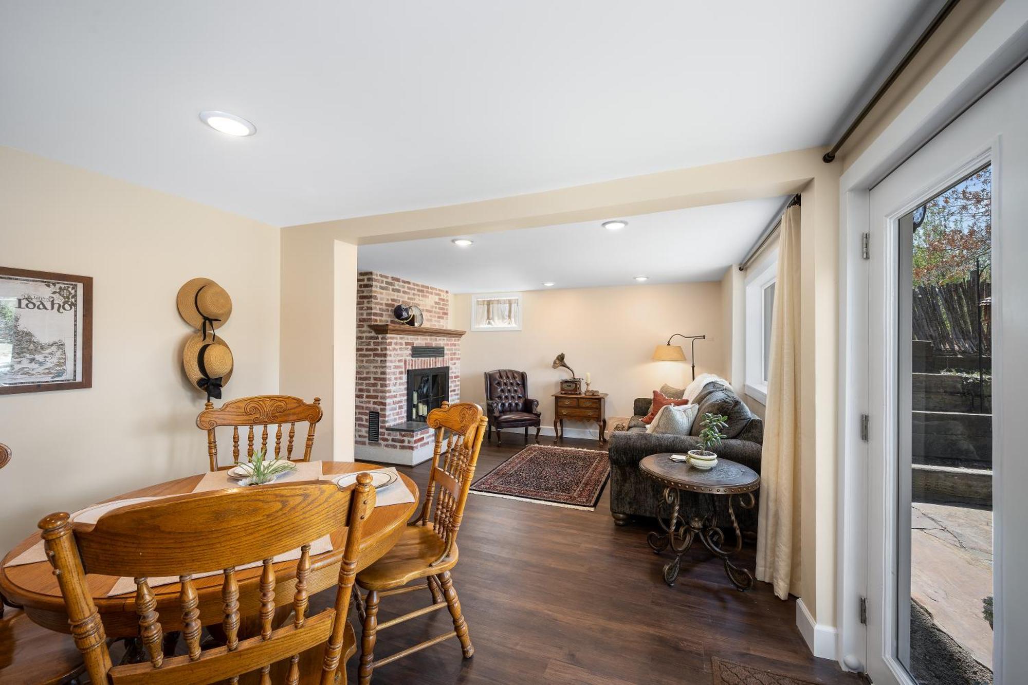 Country Cottage Basement Apartment Hayden Exterior photo